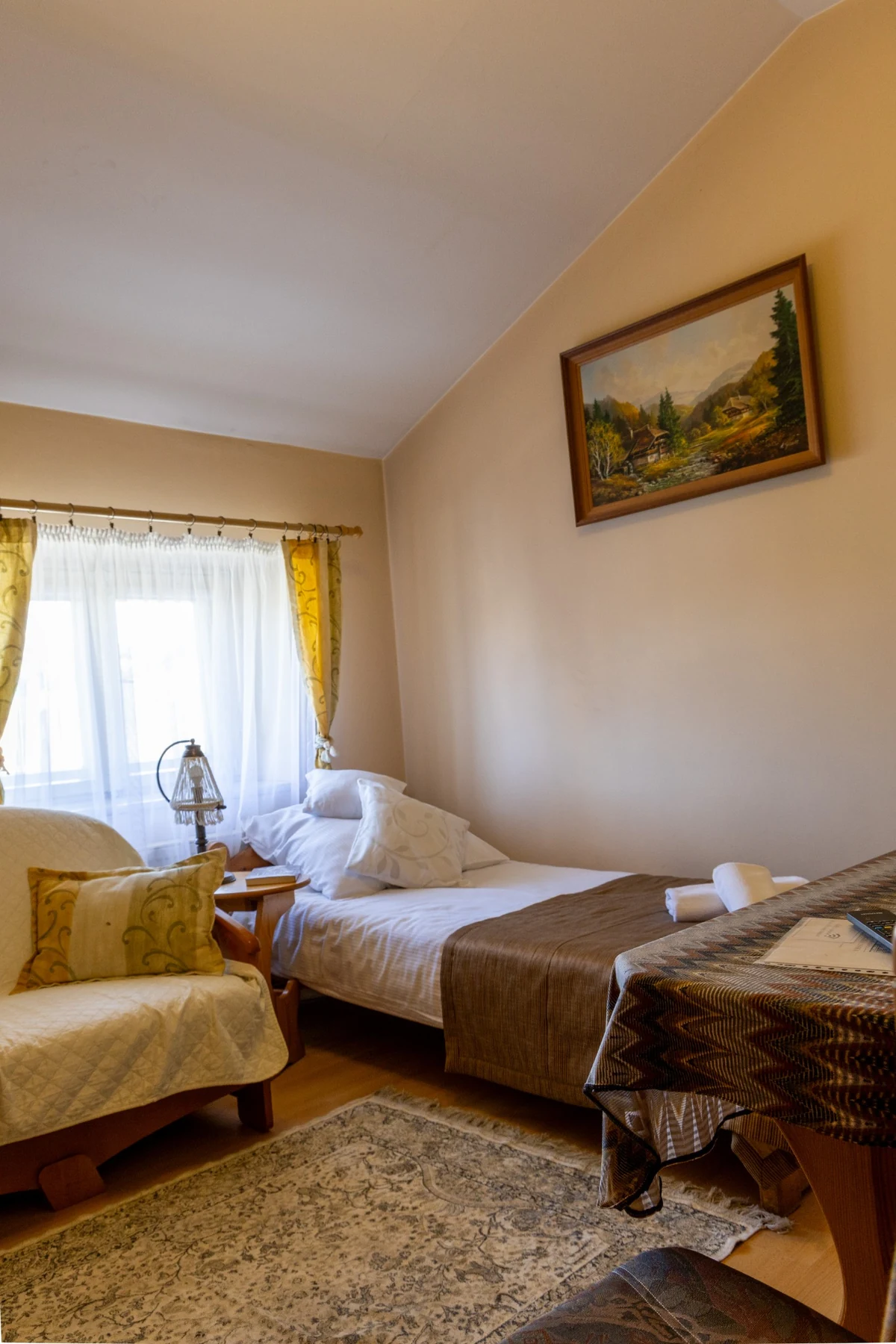 Single Room — pokój jednoosobowy